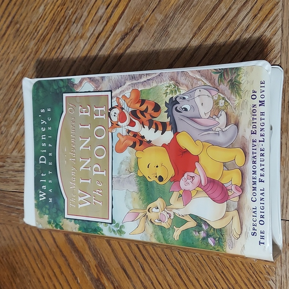 Walt Disney's Masterpiece The Many Adventures Of Winnie-The-Pooh VHS